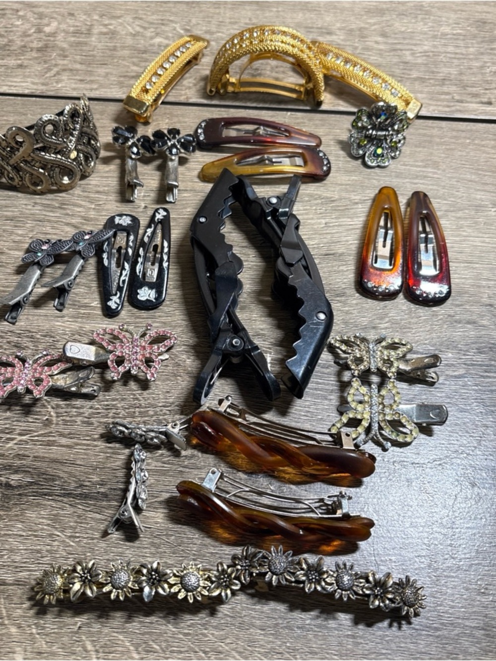 Assortment Of Hair Items Selling As A Lot